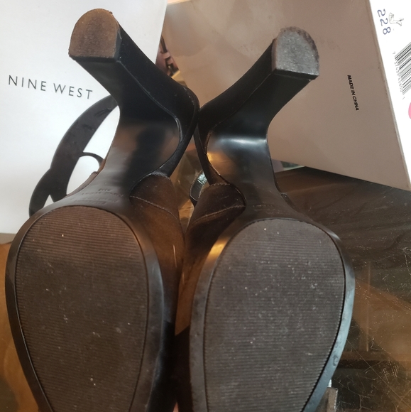 Nine West heels - Picture 5 of 5